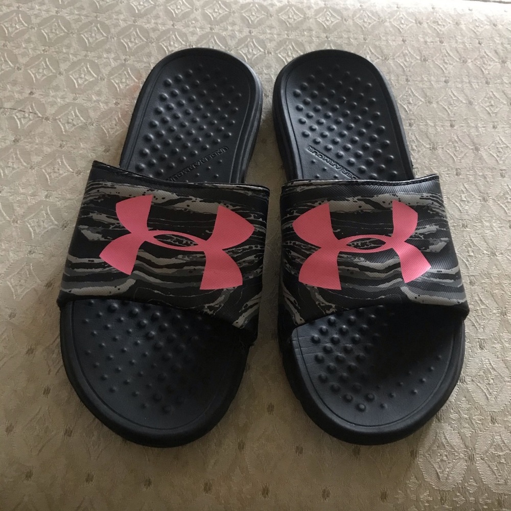 Under Armour Sandals. Size 8